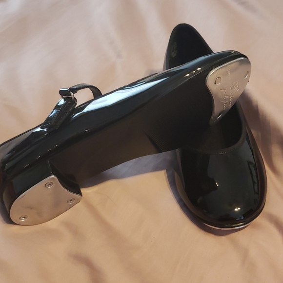NWT Tap shoes